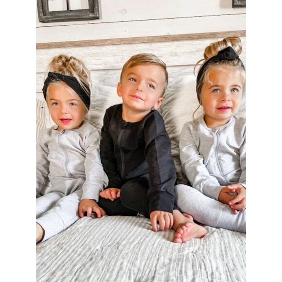 Little Bipsy Unisex 2-WAY ZIP ROMPER - BLACK 12-18M - Picture 1 of 5